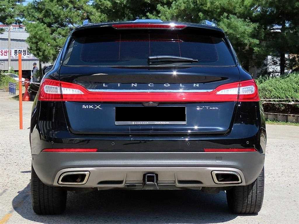 Lincoln MKX — photo 04