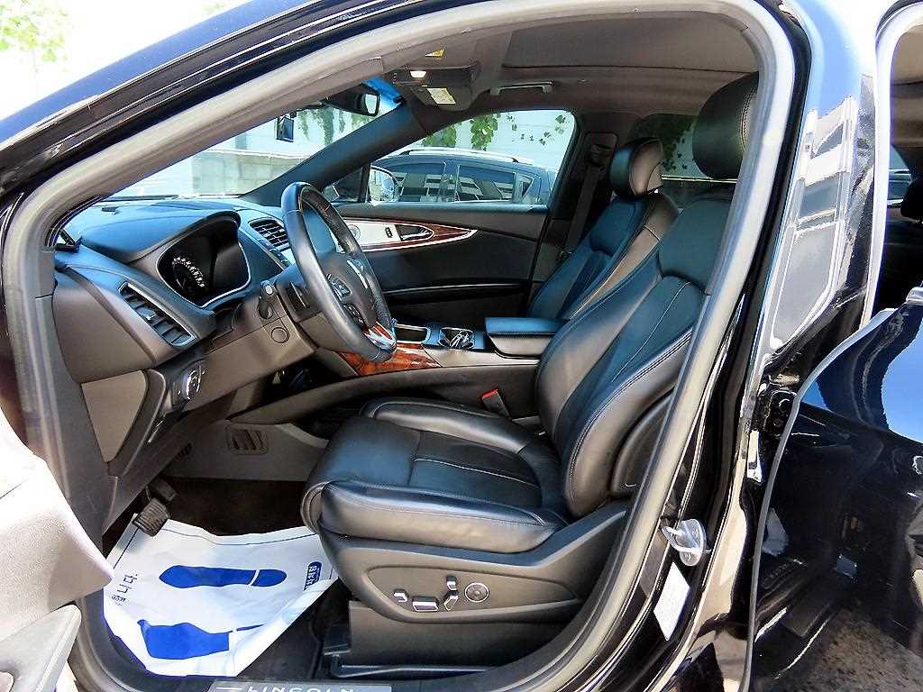 Lincoln MKX — photo 05