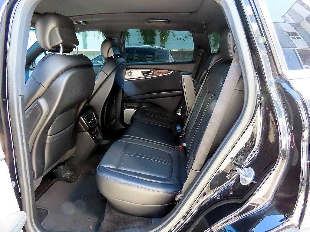 Lincoln MKX — photo 06