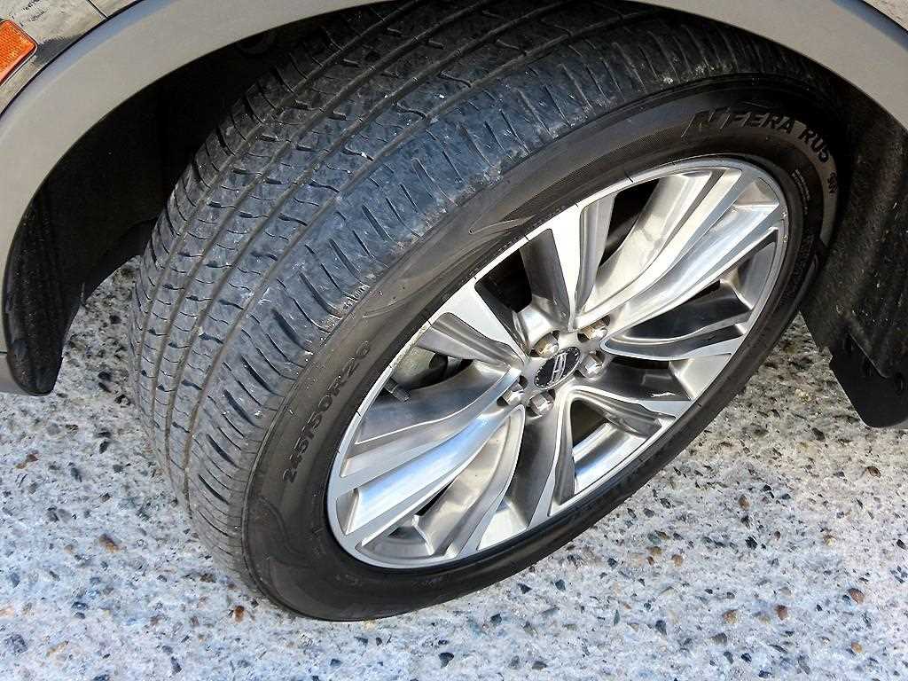 Lincoln MKX — photo 20
