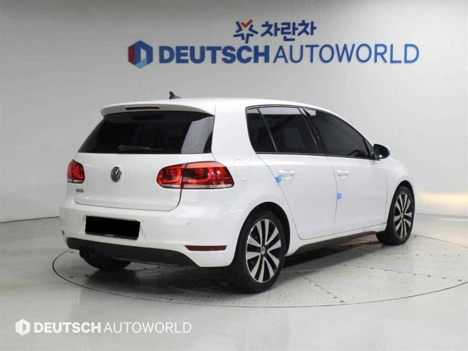 Volkswagen Golf — photo 02