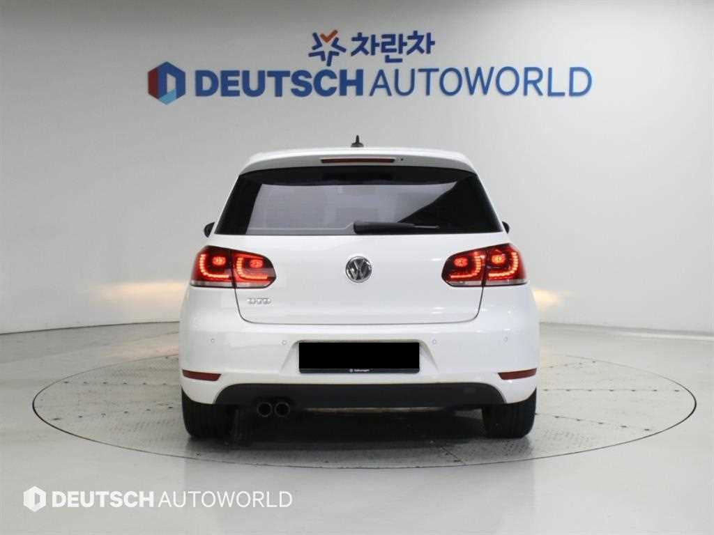 Volkswagen Golf — photo 04