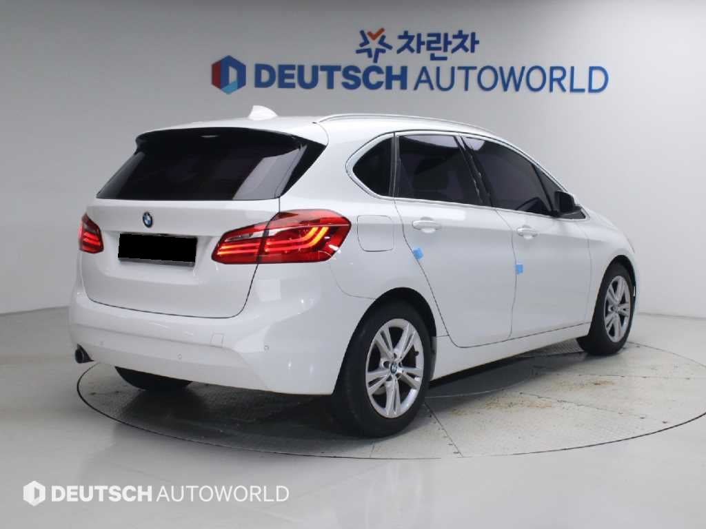 BMW 2-Series — photo 02