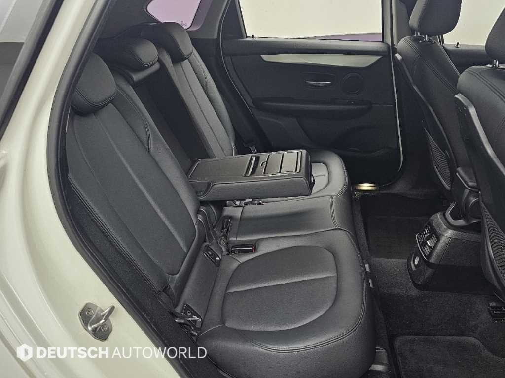 BMW 2-Series — photo 12