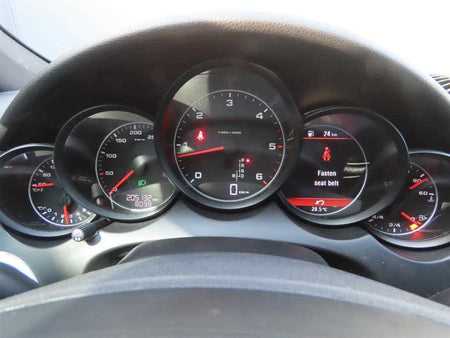 Porsche Cayenne — photo 10