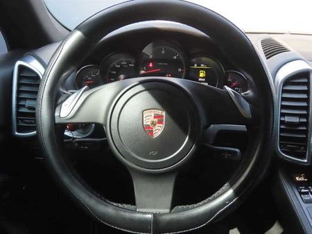 Porsche Cayenne — photo 11