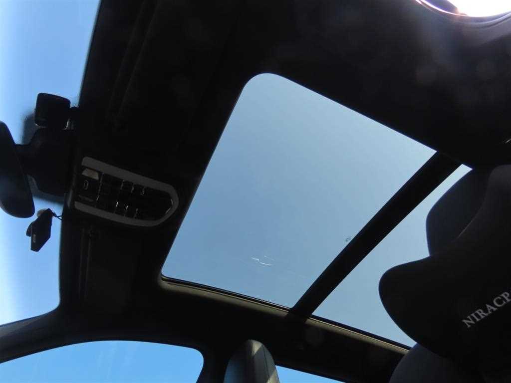 Porsche Cayenne — photo 17