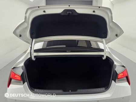 Hyundai Avante — photo 20
