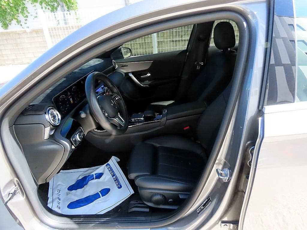 Mercedes-Benz A-Class — photo 05