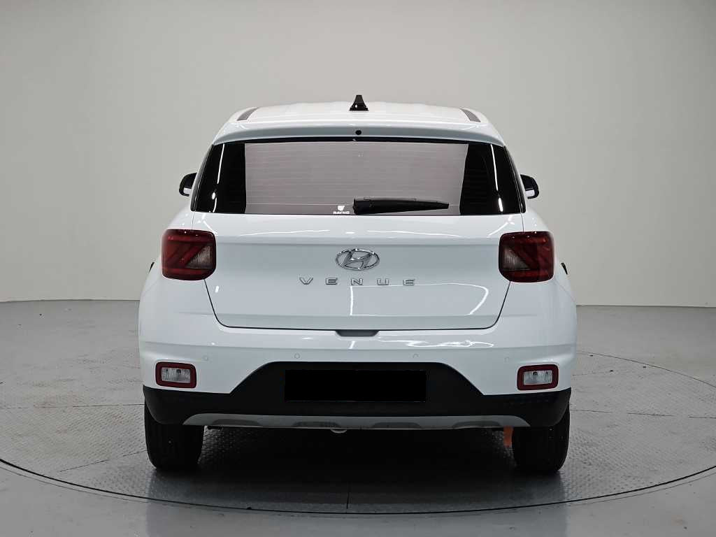 Hyundai Venue — photo 03