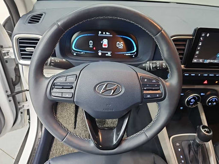 Hyundai Venue — photo 09