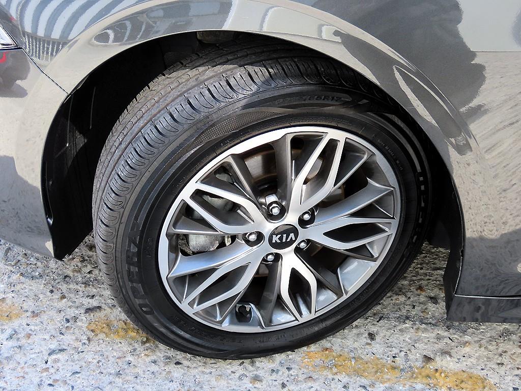 Kia K5 — photo 19