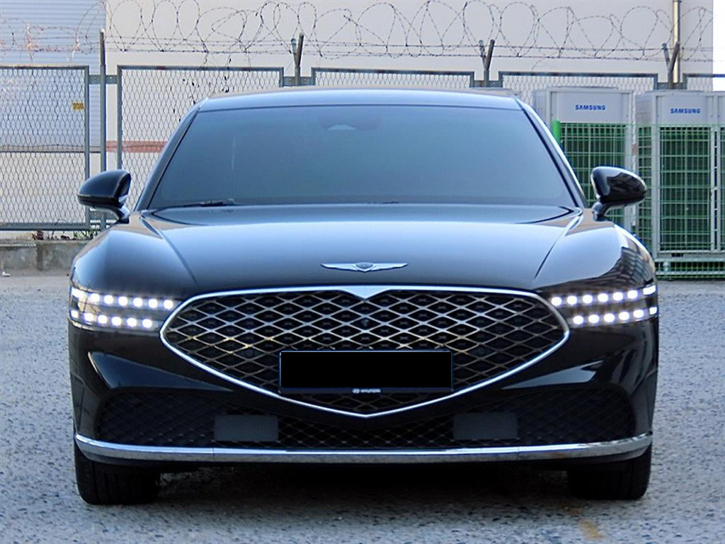 Genesis G90 — photo 01