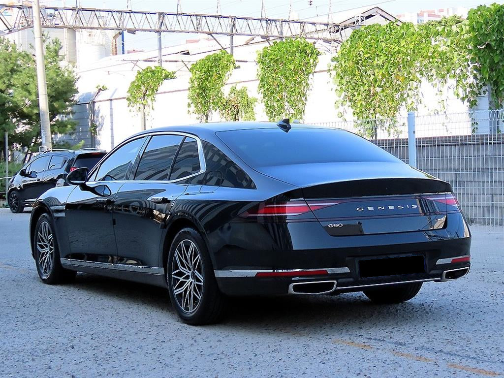 Genesis G90 — photo 03