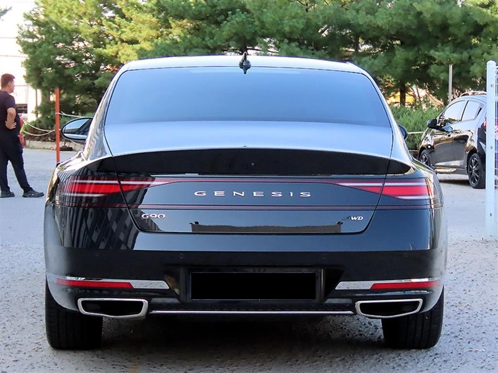Genesis G90 — photo 04