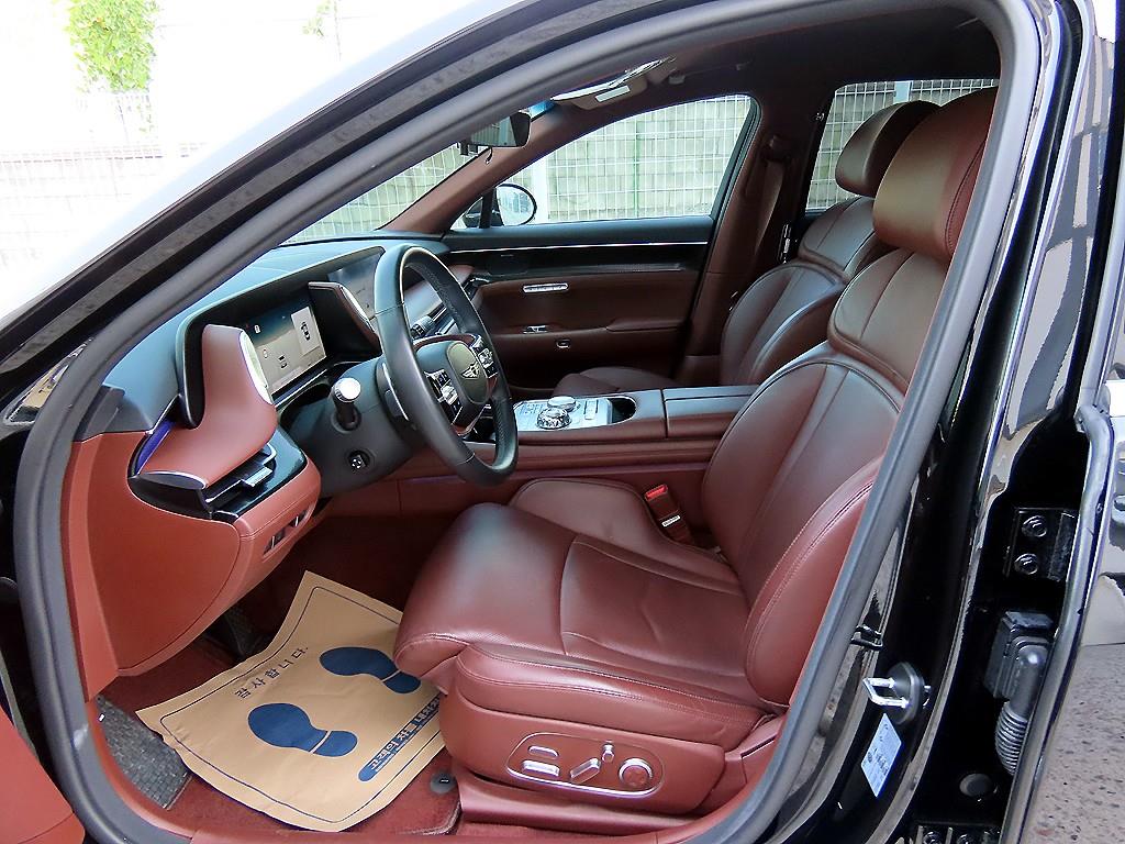 Genesis G90 — photo 05