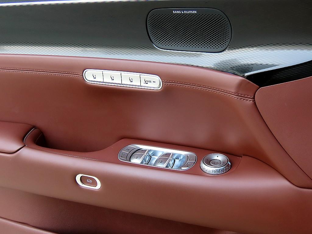 Genesis G90 — photo 11