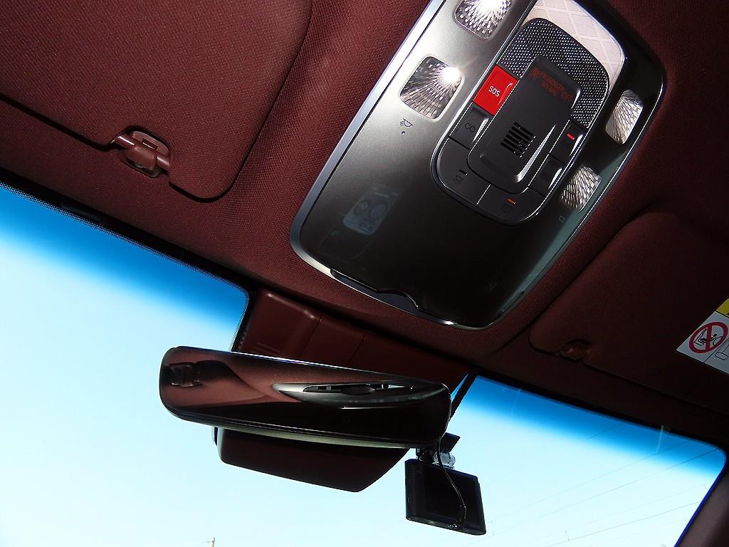 Genesis G90 — photo 14