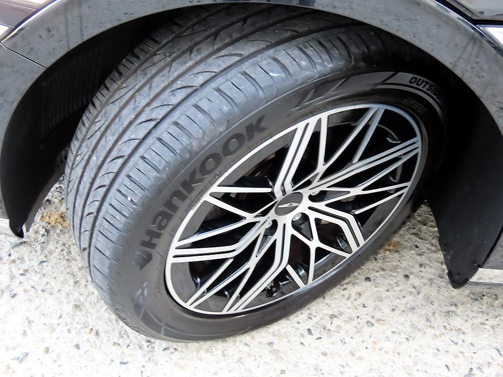 Genesis G90 — photo 20