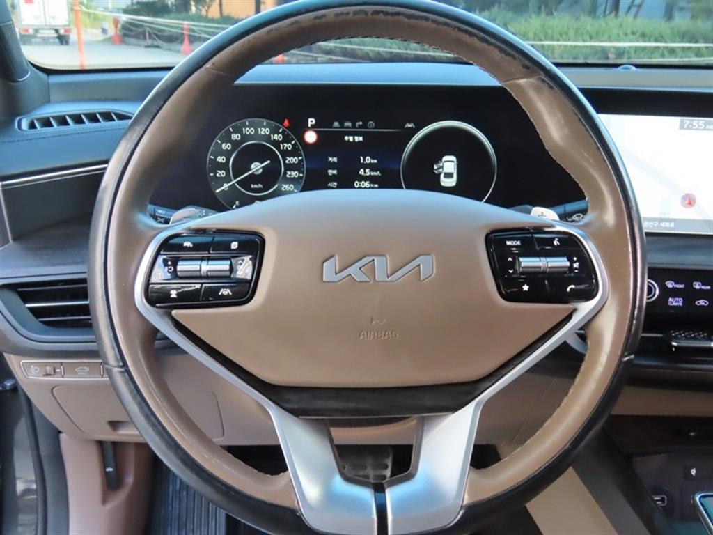 Kia K8 — photo 09