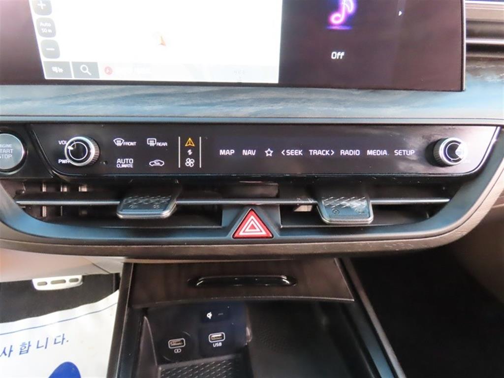 Kia K8 — photo 12