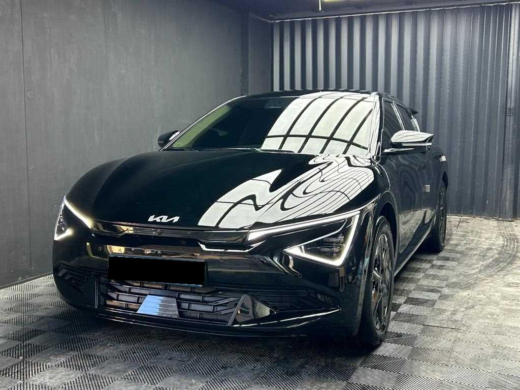 Kia EV6 — photo 03