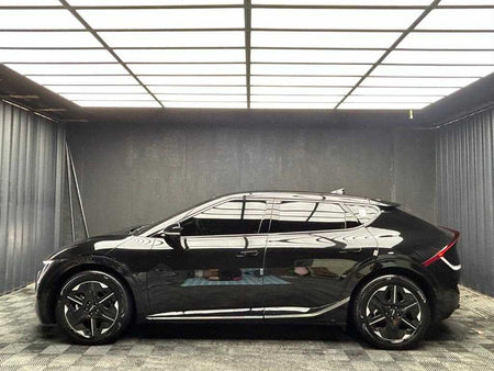 Kia EV6 — photo 04
