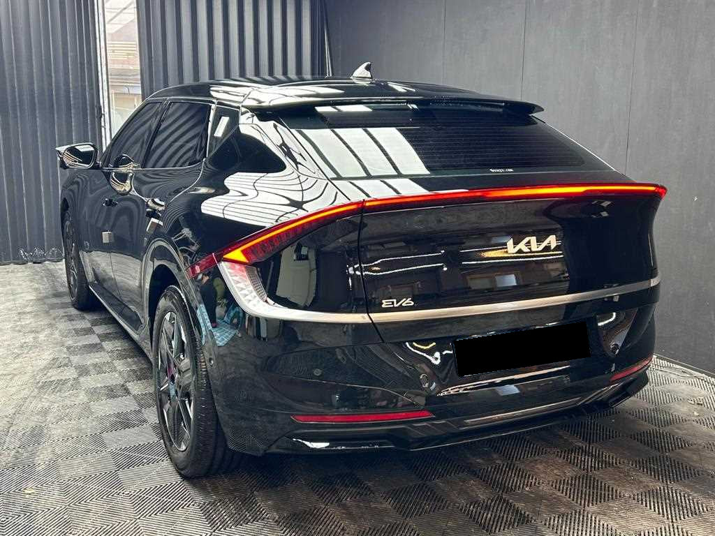 Kia EV6 — photo 05