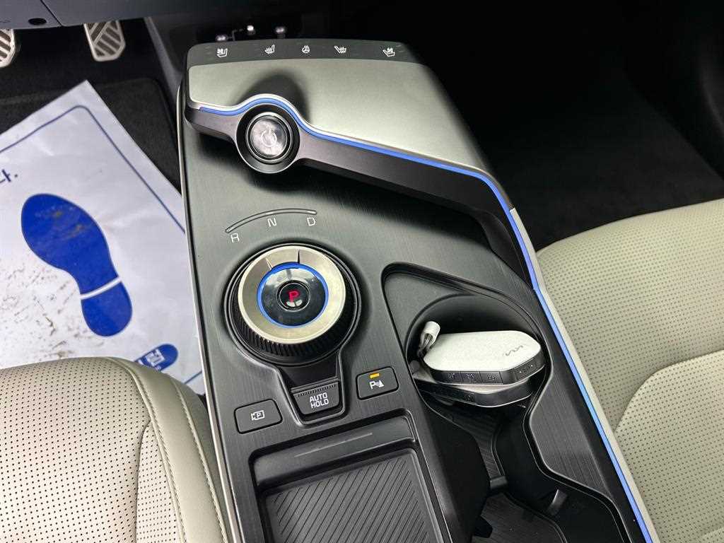 Kia EV6 — photo 12