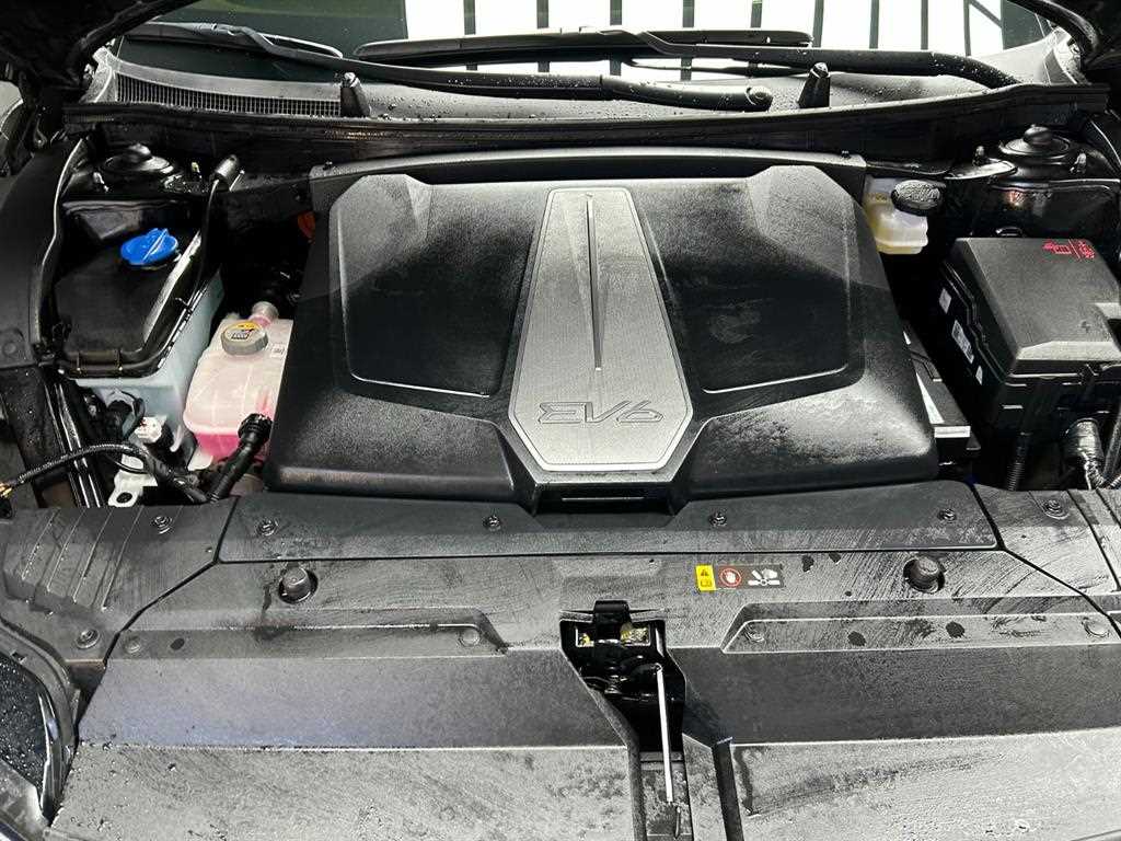 Kia EV6 — photo 19