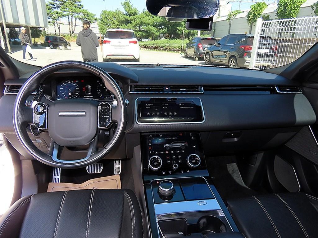 Land Rover Range Rover Velar — photo 07