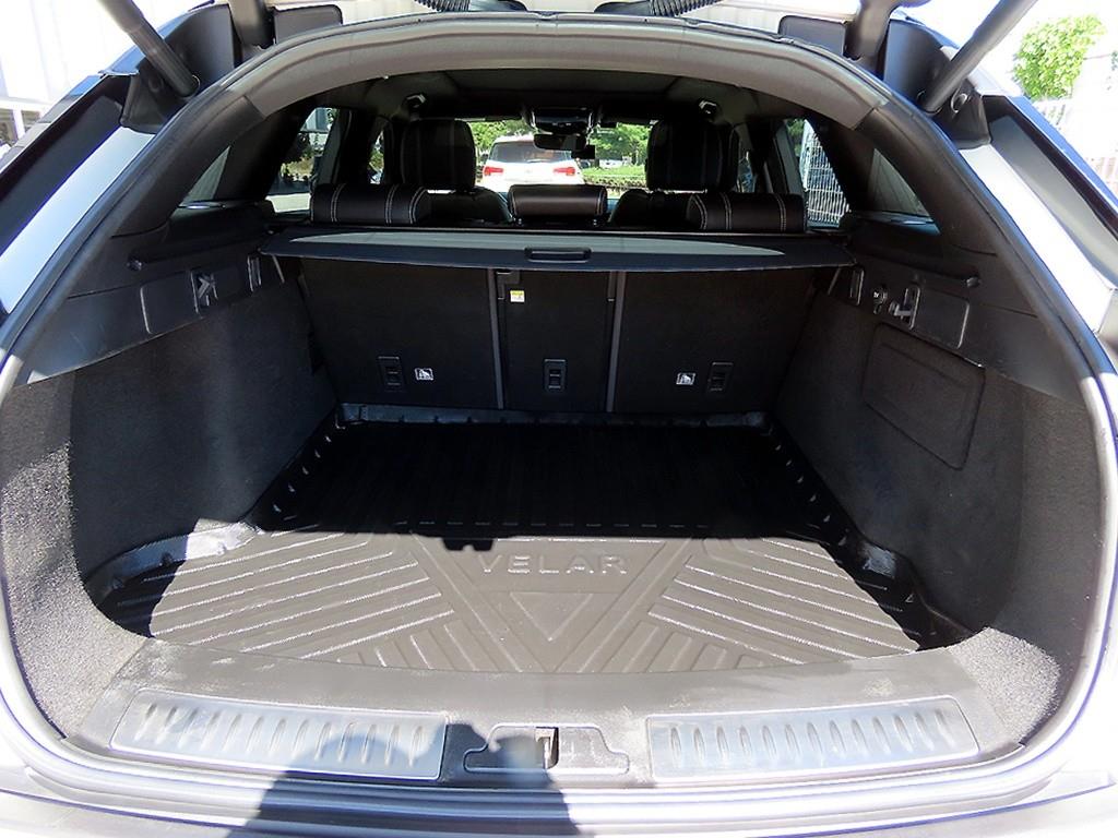 Land Rover Range Rover Velar — photo 17