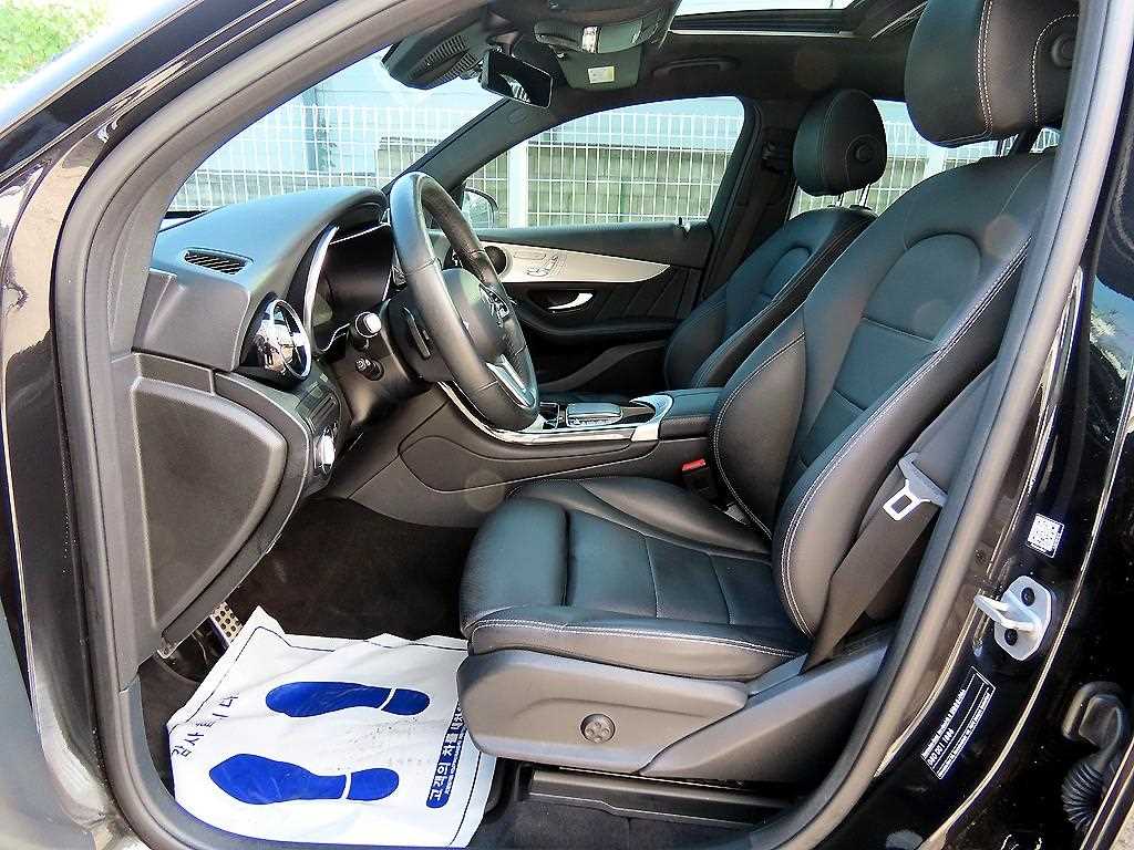 Mercedes-Benz GLC-Class — photo 05
