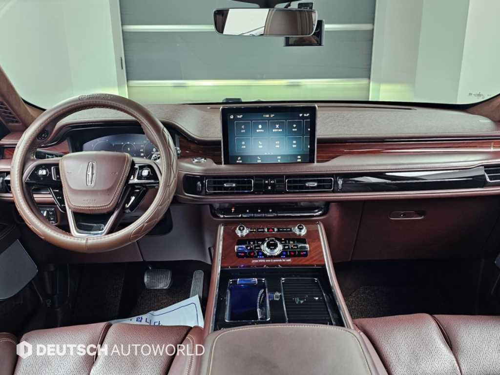 Lincoln Aviator — photo 07