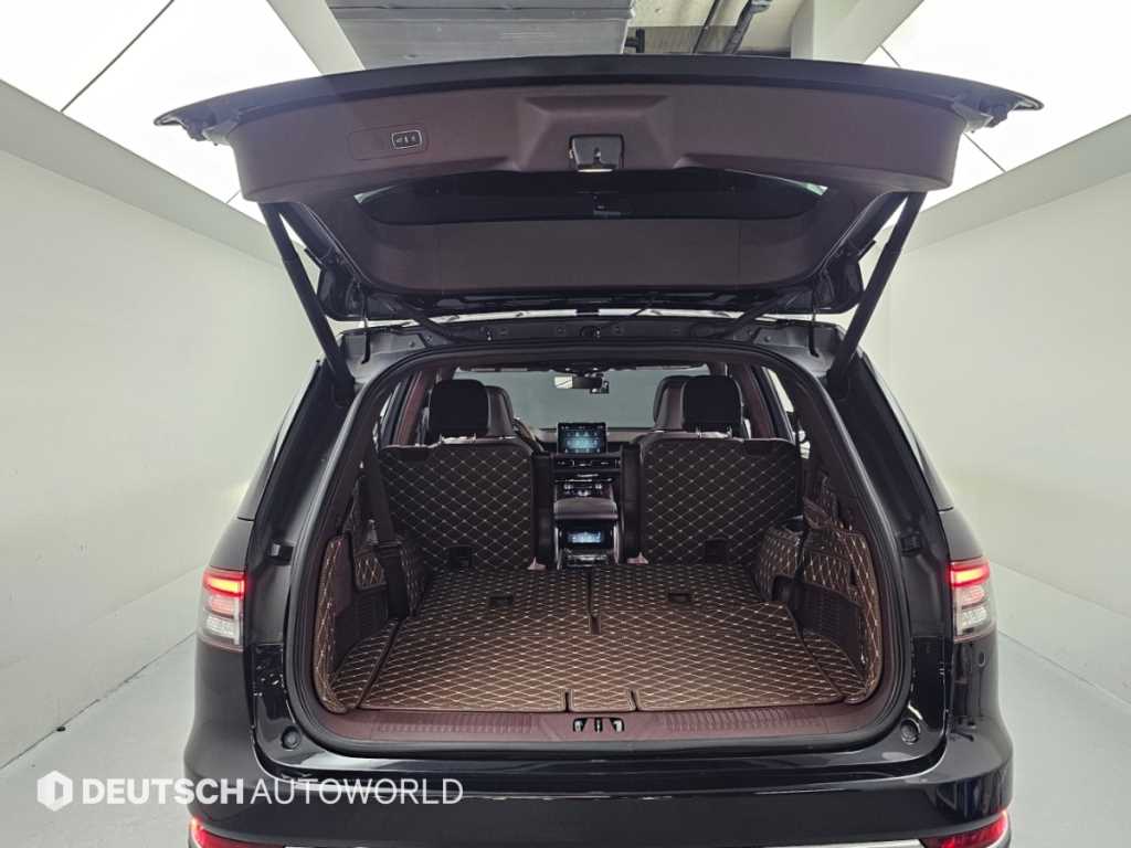Lincoln Aviator — photo 19