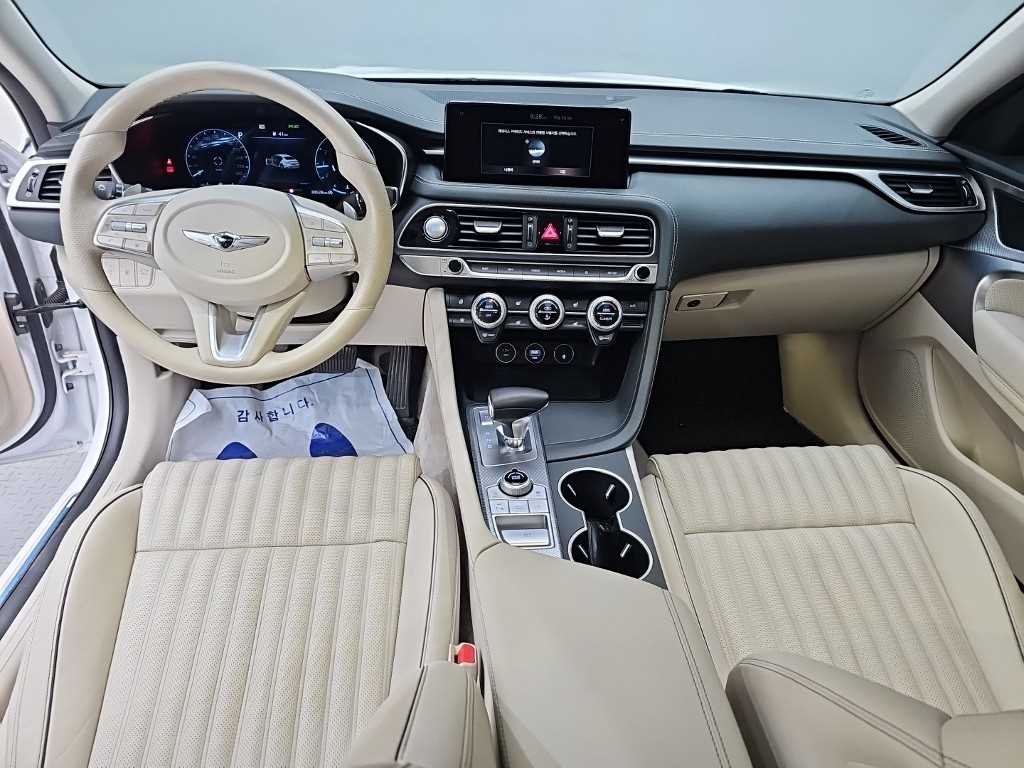 Genesis G70 — photo 07