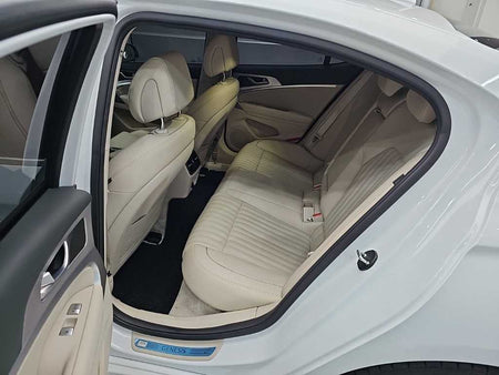 Genesis G70 — photo 12