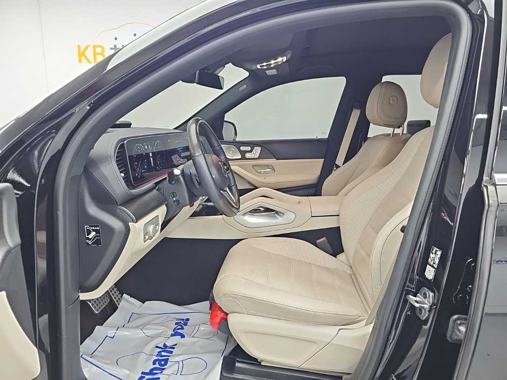 Mercedes-Benz GLS-Class — photo 11