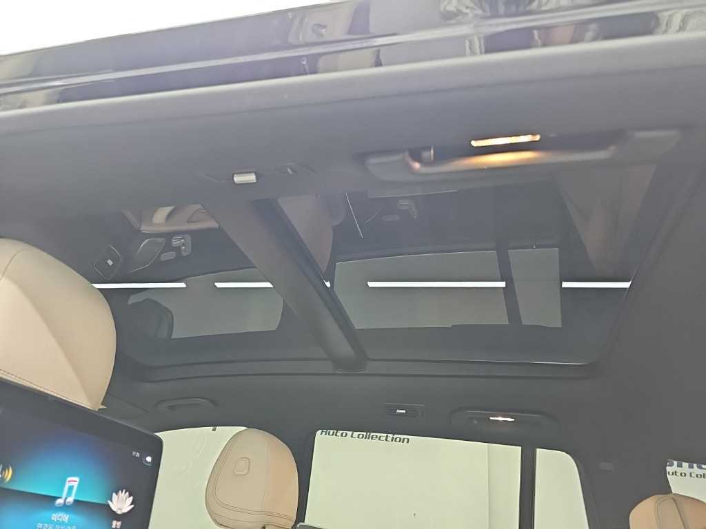 Mercedes-Benz GLS-Class — photo 15