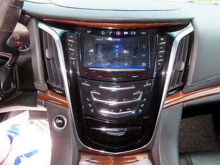 Cadillac Escalade — photo 13