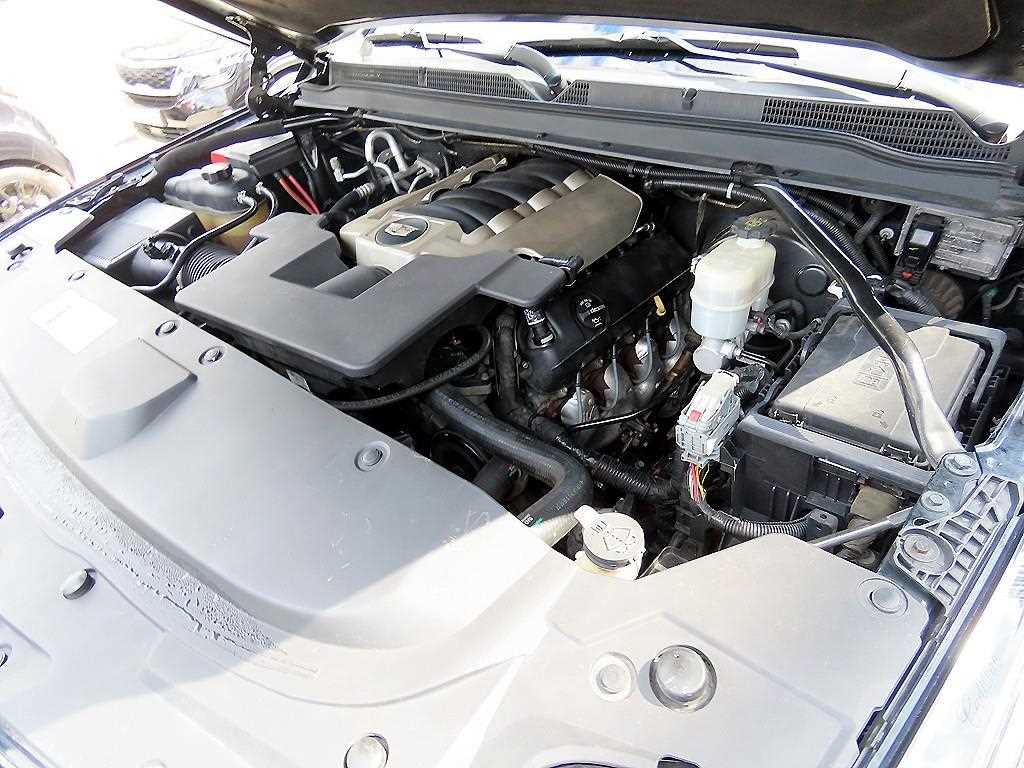 Cadillac Escalade — photo 19