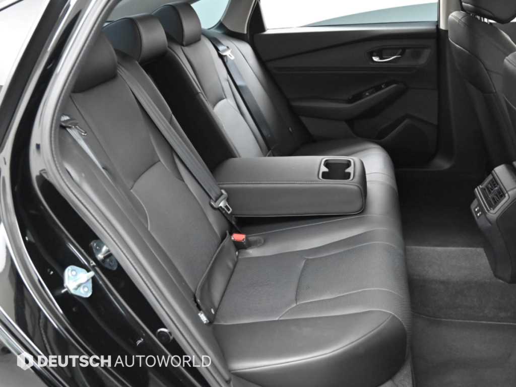 Honda Accord — photo 12