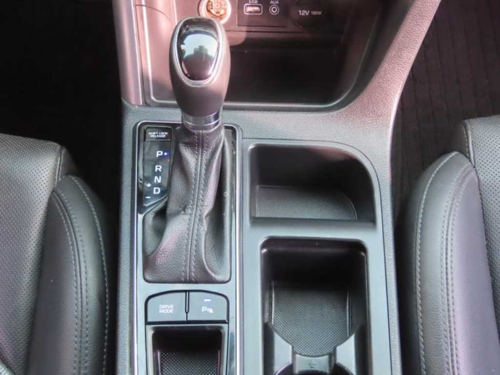 Hyundai Sonata — photo 12