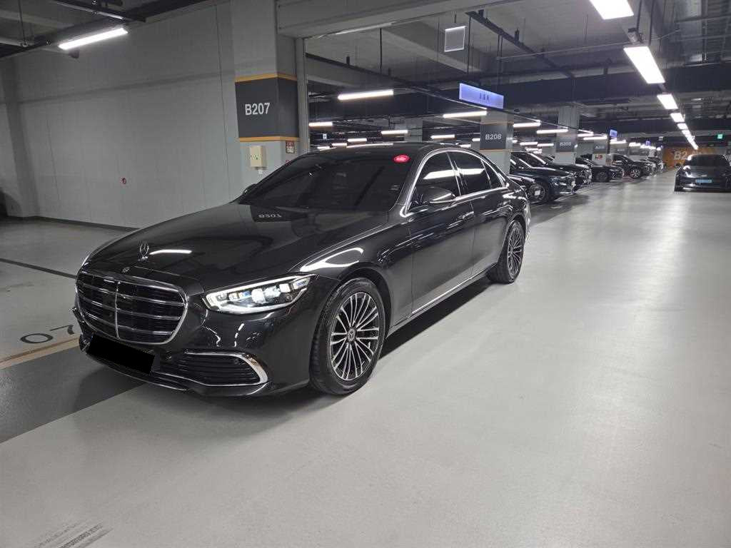 Mercedes-Benz S-Class — photo 01