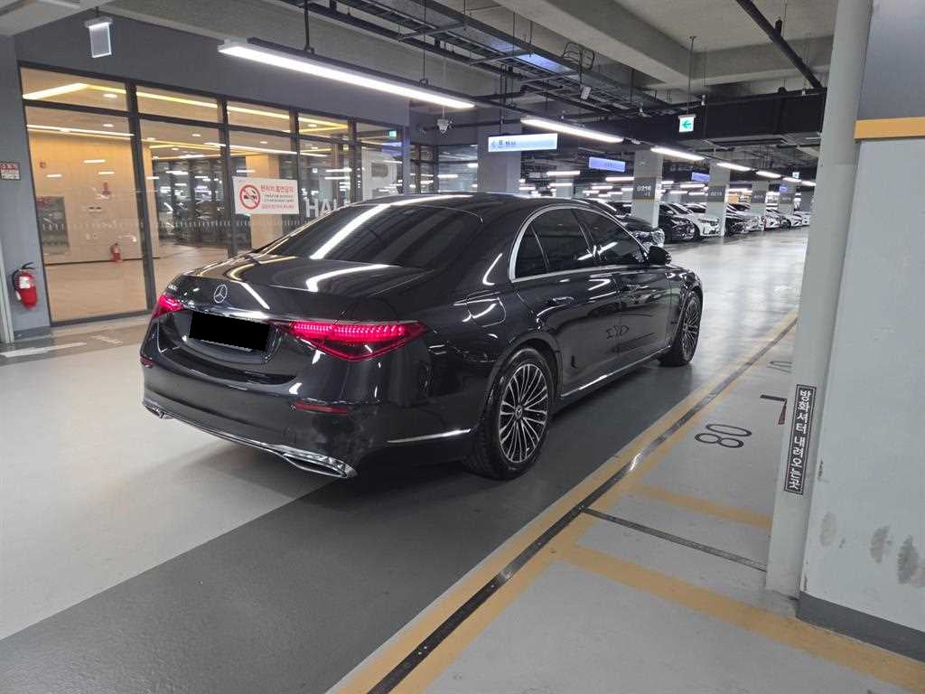 Mercedes-Benz S-Class — photo 05