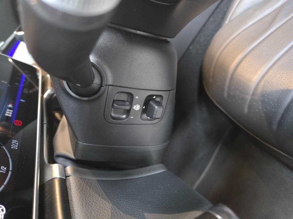 Mercedes-Benz S-Class — photo 15
