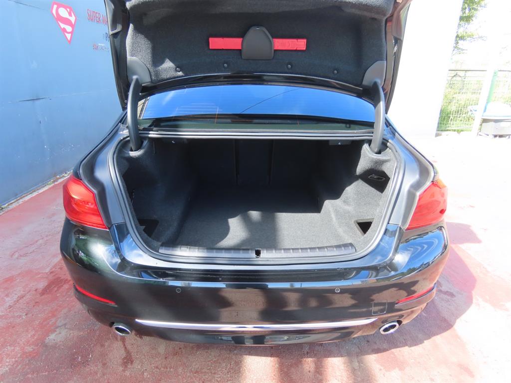 BMW 5-Series — photo 05