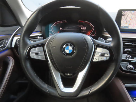 BMW 5-Series — photo 10