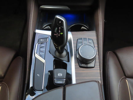 BMW 5-Series — photo 12