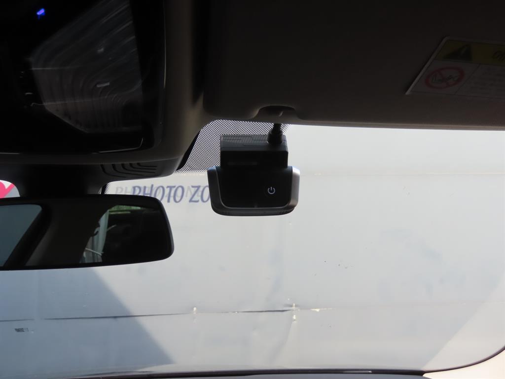 BMW 5-Series — photo 19